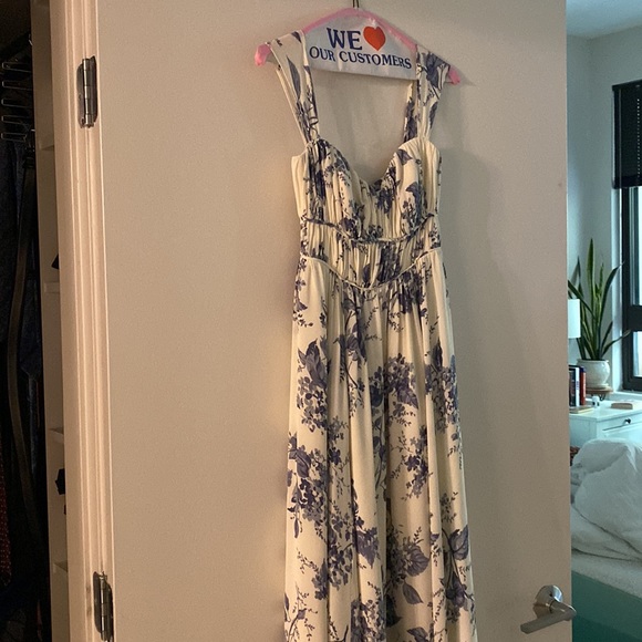 Reformation Dresses & Skirts - Reformation Jayde Dress, Lupine. Size 2